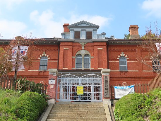 https://mdw-travel-data-us-east-1.s3.amazonaws.com/img/country/South-Korea/Mokpo-Modern-History-Museum/img_03.jpg