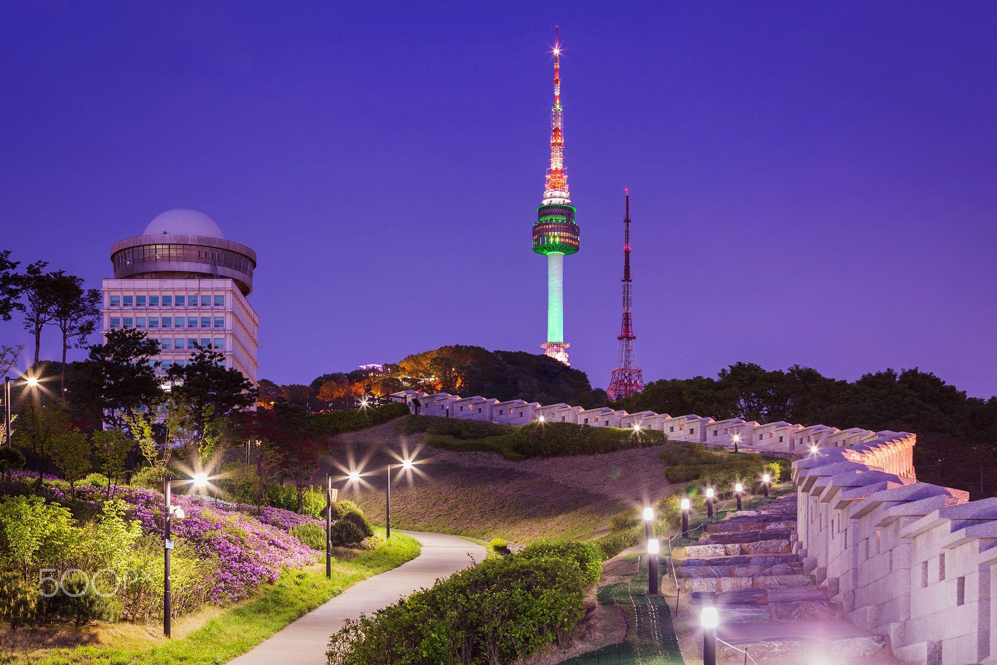 https://mdw-travel-data-us-east-1.s3.amazonaws.com/img/country/South-Korea/Mt-Namsan/img_02.jpg