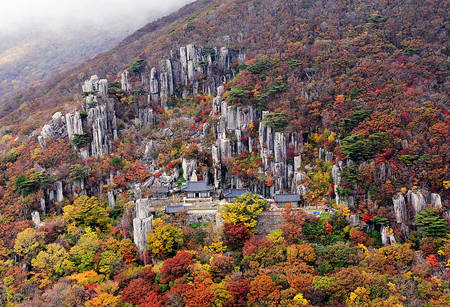 https://mdw-travel-data-us-east-1.s3.amazonaws.com/img/country/South-Korea/Mudeungsan-National-Park/img_03.jpg
