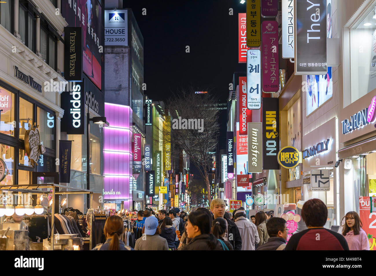 https://mdw-travel-data-us-east-1.s3.amazonaws.com/img/country/South-Korea/Myeong-dong-Shopping-Street/img_02.jpg
