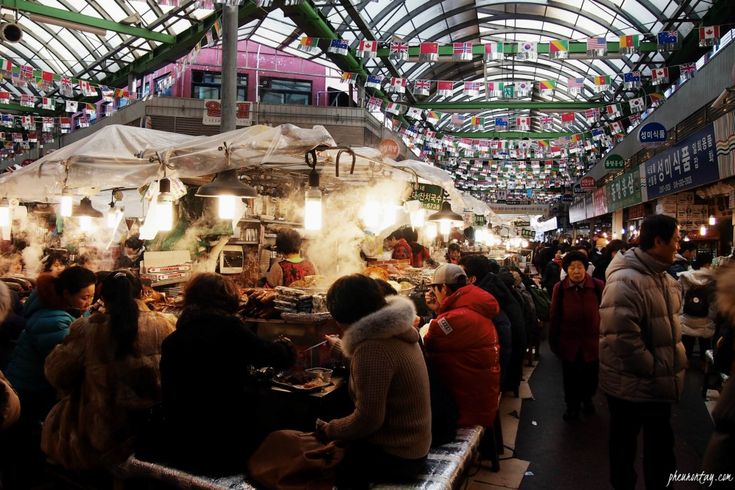 https://mdw-travel-data-us-east-1.s3.amazonaws.com/img/country/South-Korea/Namgwangju-Market/img_03.jpg