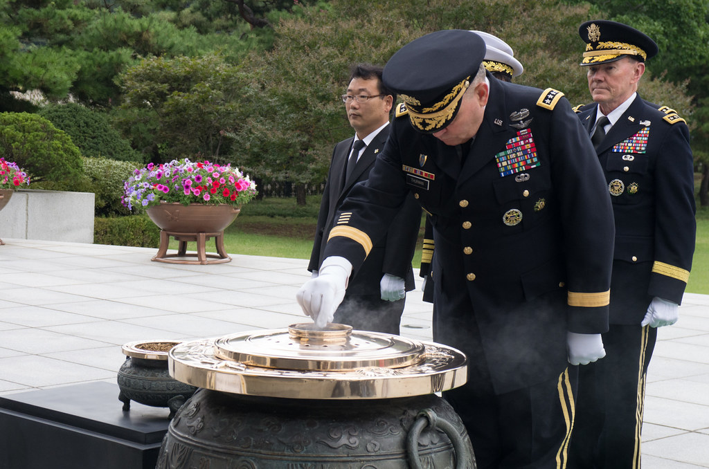 https://mdw-travel-data-us-east-1.s3.amazonaws.com/img/country/South-Korea/National-Cemetery/img_01.jpg
