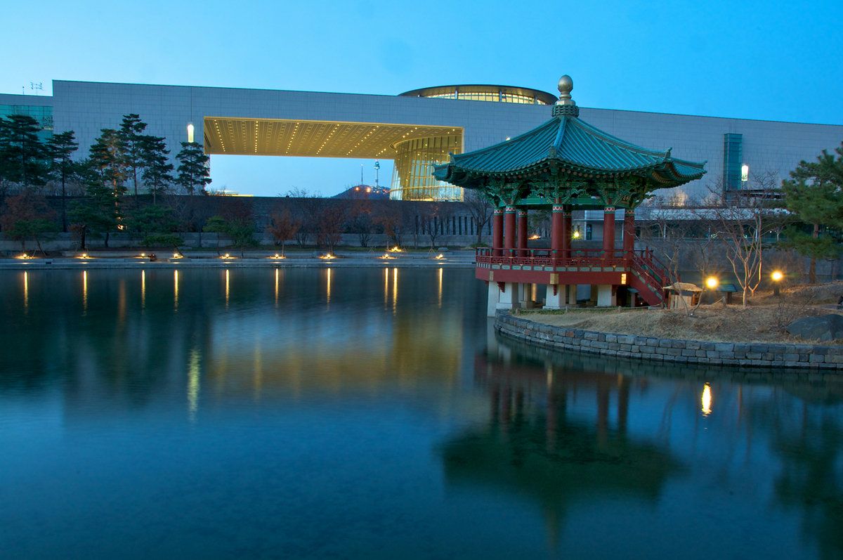 https://mdw-travel-data-us-east-1.s3.amazonaws.com/img/country/South-Korea/National-Museum-of-Korea/img_01.jpg