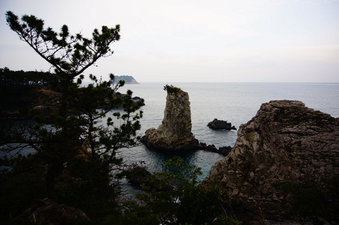 https://mdw-travel-data-us-east-1.s3.amazonaws.com/img/country/South-Korea/Oedolgae/img_02.jpg