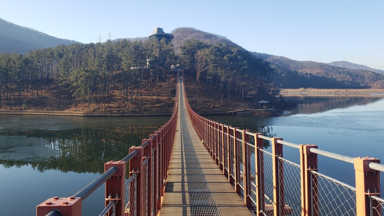 https://mdw-travel-data-us-east-1.s3.amazonaws.com/img/country/South-Korea/Piyam-Lake/img_01.jpg