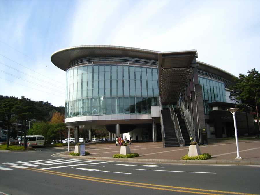 https://mdw-travel-data-us-east-1.s3.amazonaws.com/img/country/South-Korea/Pohang-Steel-Art-Museum/img_03.jpg
