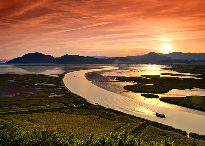 https://mdw-travel-data-us-east-1.s3.amazonaws.com/img/country/South-Korea/Private-Museum-of-Suncheon-Yongsan-Family/img_03.jpg