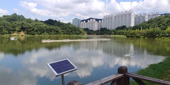 https://mdw-travel-data-us-east-1.s3.amazonaws.com/img/country/South-Korea/Pungam-Reservoir/img_00.jpg