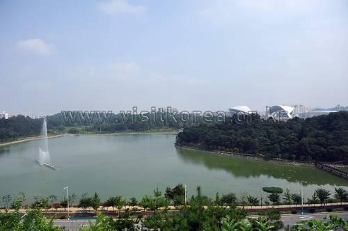 https://mdw-travel-data-us-east-1.s3.amazonaws.com/img/country/South-Korea/Pungam-Reservoir/img_03.jpg