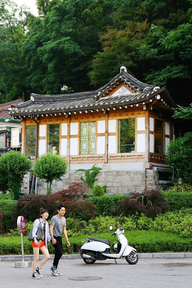 https://mdw-travel-data-us-east-1.s3.amazonaws.com/img/country/South-Korea/Samcheong-dong/img_02.jpg