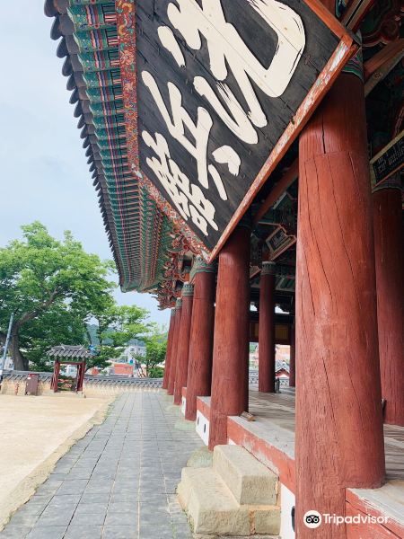 https://mdw-travel-data-us-east-1.s3.amazonaws.com/img/country/South-Korea/Sebyeonggwan-Hall-Special-Exhibition-Hall/img_01.jpg