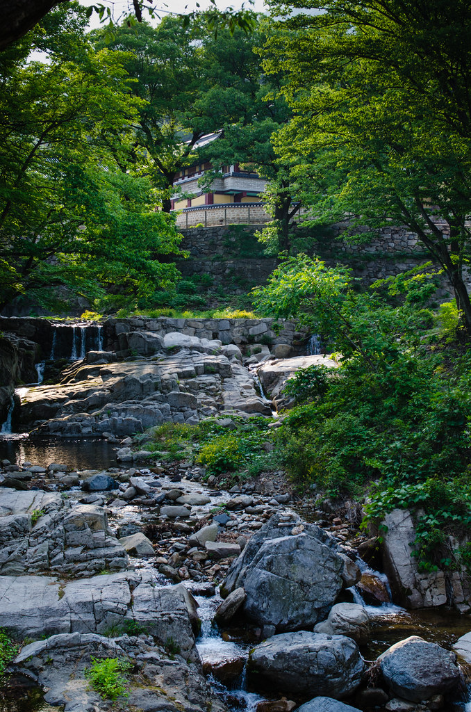 https://mdw-travel-data-us-east-1.s3.amazonaws.com/img/country/South-Korea/Seongnamsa-Temple/img_00.jpg