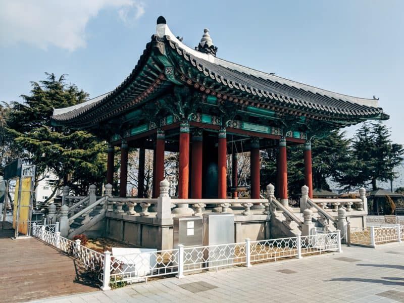 https://mdw-travel-data-us-east-1.s3.amazonaws.com/img/country/South-Korea/Seonso-Historic-Site/img_02.jpg