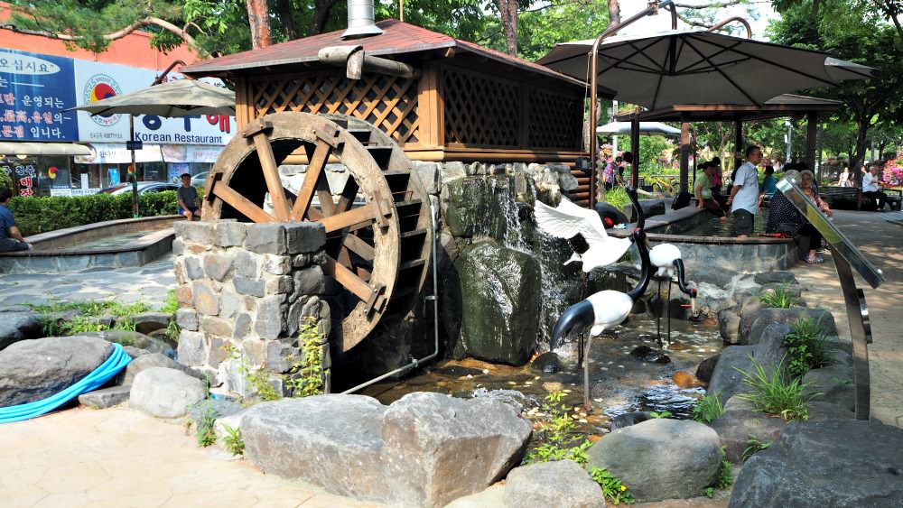 https://mdw-travel-data-us-east-1.s3.amazonaws.com/img/country/South-Korea/Sinwolseon-Yuseong-Hot-Springs/img_02.jpg