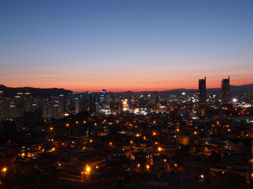 https://mdw-travel-data-us-east-1.s3.amazonaws.com/img/country/South-Korea/Sky-Park/img_02.jpg