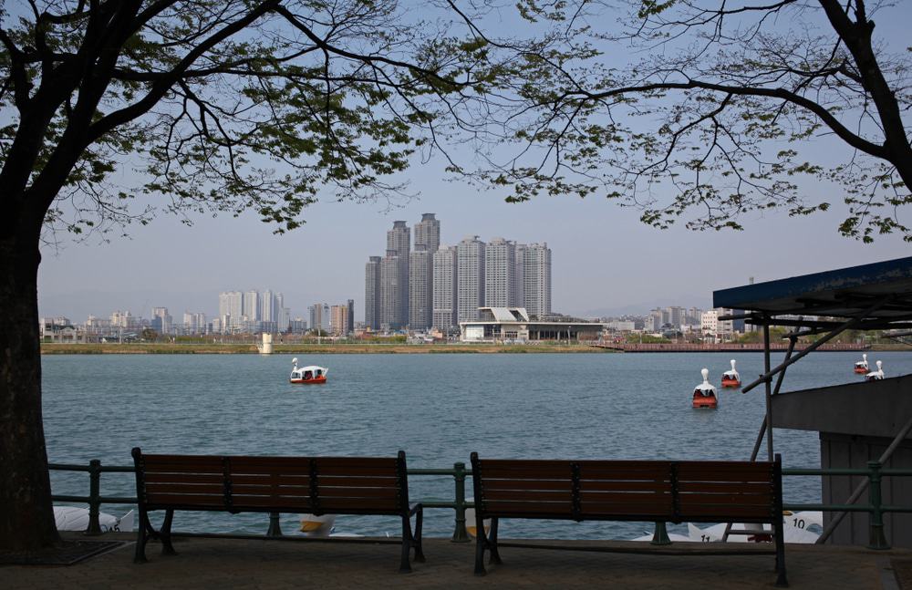 https://mdw-travel-data-us-east-1.s3.amazonaws.com/img/country/South-Korea/Suseong-Lake/img_02.jpg