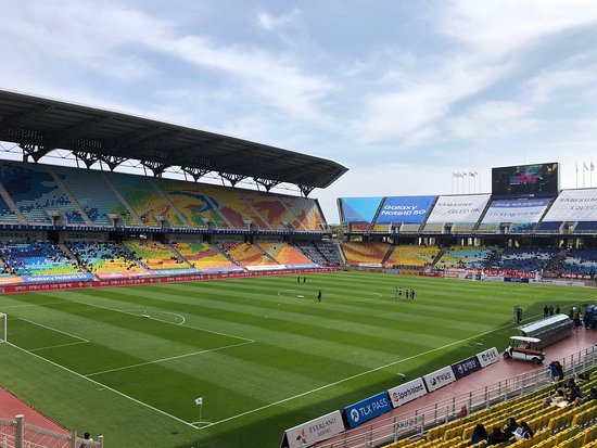 https://mdw-travel-data-us-east-1.s3.amazonaws.com/img/country/South-Korea/Suwon-World-Cup-Stadium/img_03.jpg