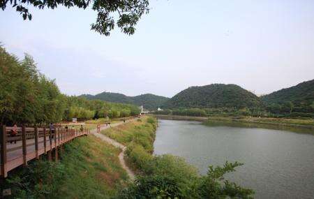 https://mdw-travel-data-us-east-1.s3.amazonaws.com/img/country/South-Korea/Taehwa-River-Grand-Park/img_01.jpg