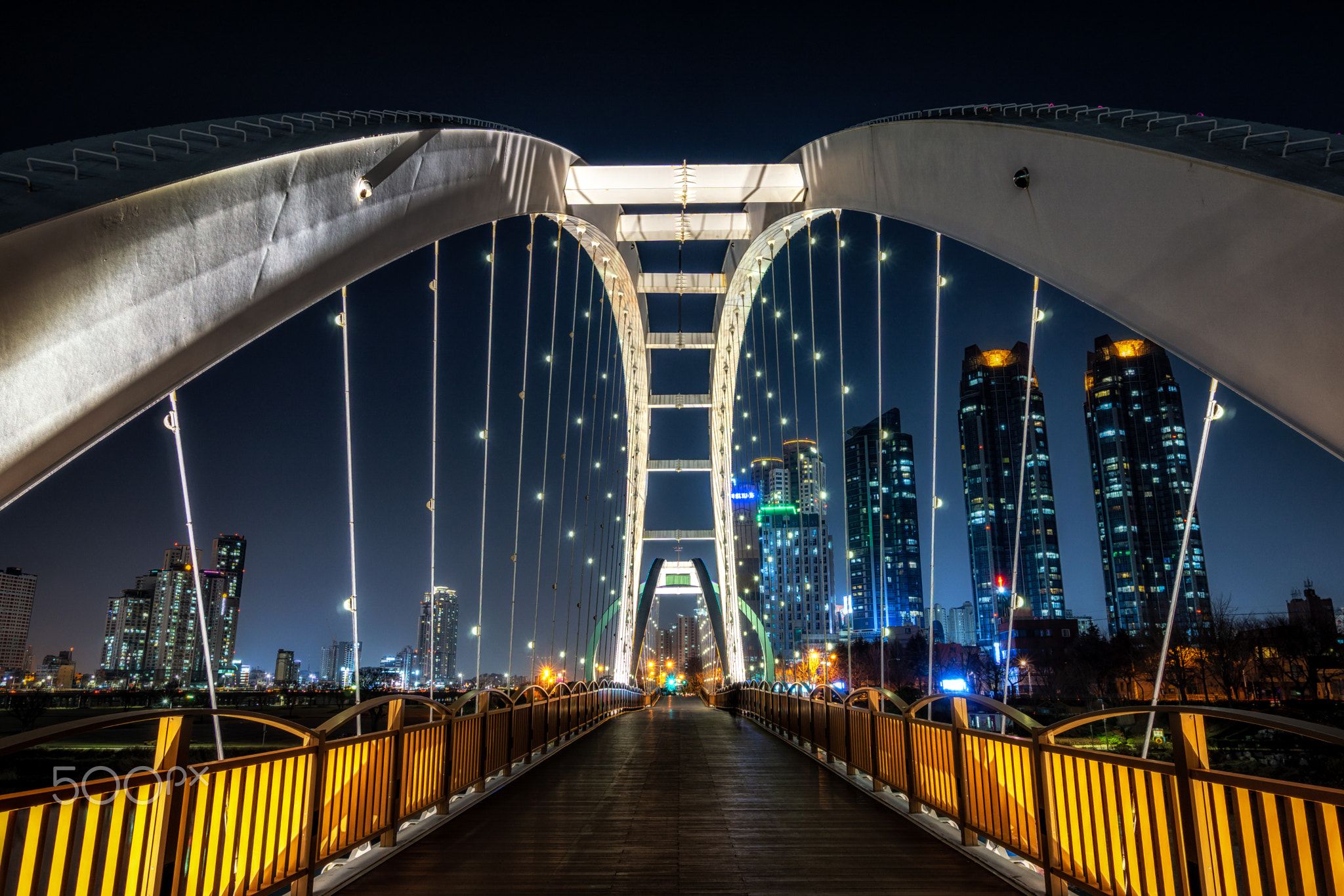 https://mdw-travel-data-us-east-1.s3.amazonaws.com/img/country/South-Korea/Taehwagang-River-Culture-Village/img_01.jpg