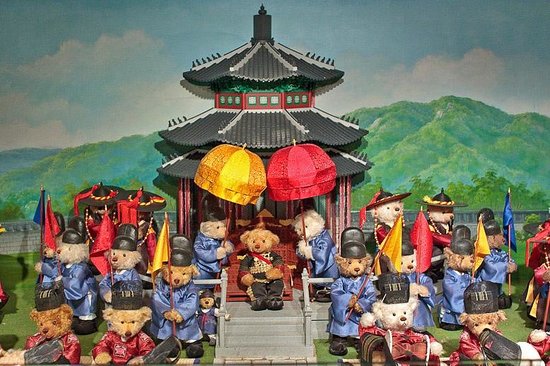 https://mdw-travel-data-us-east-1.s3.amazonaws.com/img/country/South-Korea/Teddy-Bear-Museum/img_05.jpg