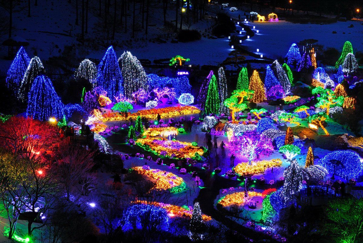 https://mdw-travel-data-us-east-1.s3.amazonaws.com/img/country/South-Korea/The-Garden-of-Morning-Calm/img_03.jpg