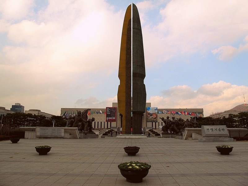 https://mdw-travel-data-us-east-1.s3.amazonaws.com/img/country/South-Korea/The-National-Memorial-to-the-Great-War/img_00.jpg