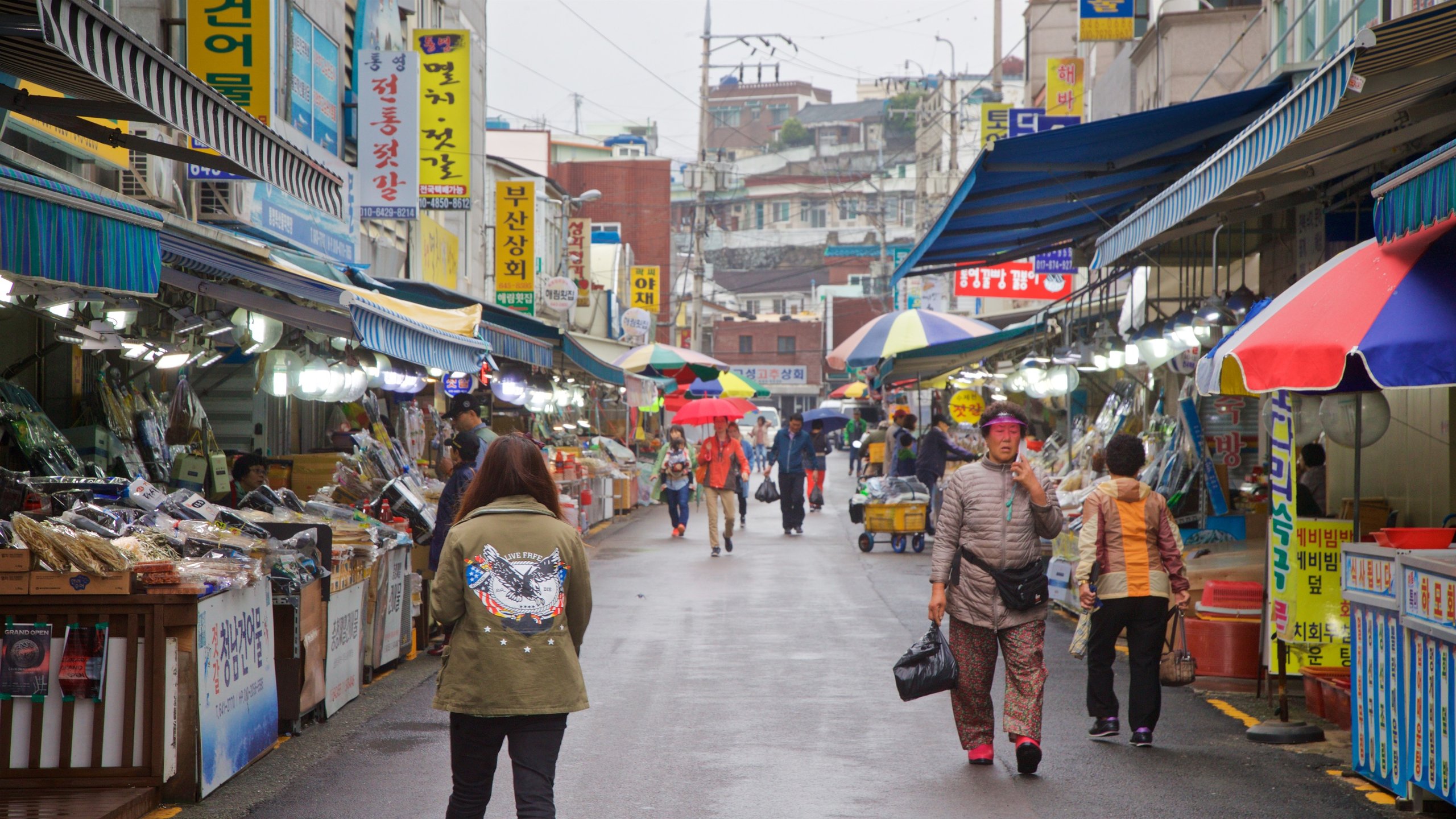https://mdw-travel-data-us-east-1.s3.amazonaws.com/img/country/South-Korea/Tongyeong-Sunrise-Festival/img_02.jpg