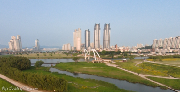 https://mdw-travel-data-us-east-1.s3.amazonaws.com/img/country/South-Korea/Ulsan-Taehwagang-Grand-Park/img_01.jpg