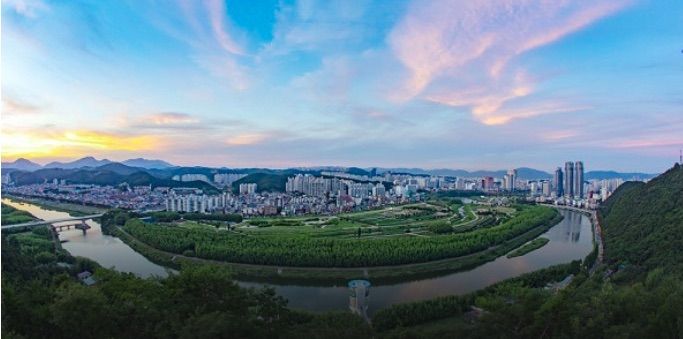https://mdw-travel-data-us-east-1.s3.amazonaws.com/img/country/South-Korea/Ulsan-Taehwagang-Grand-Park/img_03.jpg