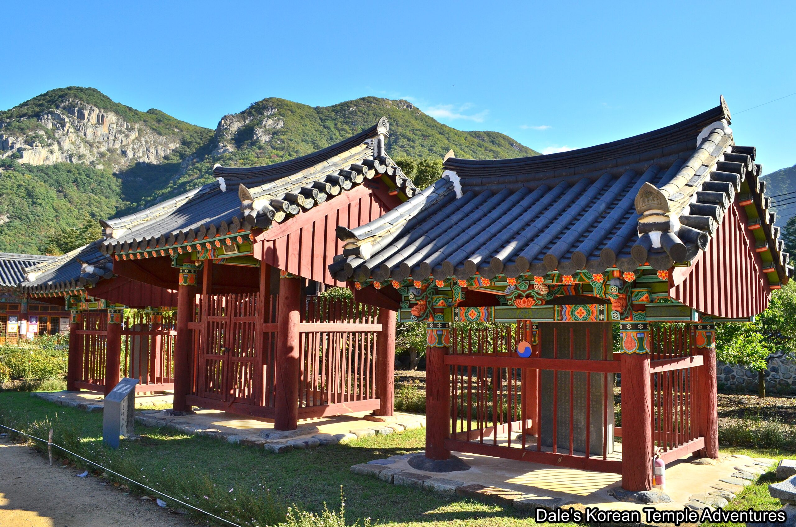 https://mdw-travel-data-us-east-1.s3.amazonaws.com/img/country/South-Korea/Unmunsa-Temple/img_01.jpg