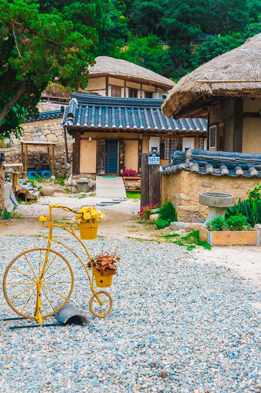 https://mdw-travel-data-us-east-1.s3.amazonaws.com/img/country/South-Korea/Yangdong-Village/img_01.jpg