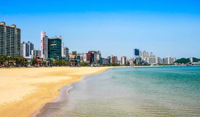 https://mdw-travel-data-us-east-1.s3.amazonaws.com/img/country/South-Korea/Yeongildae-Beach/img_01.jpg