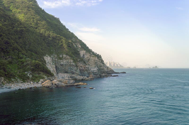 https://mdw-travel-data-us-east-1.s3.amazonaws.com/img/country/South-Korea/Yeongjongdo-Island/img_03.jpg