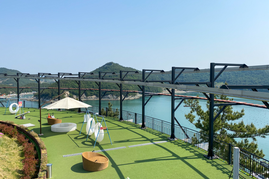 https://mdw-travel-data-us-east-1.s3.amazonaws.com/img/country/South-Korea/Yeosu-Art-Land-Sculpture-Park/img_02.jpg