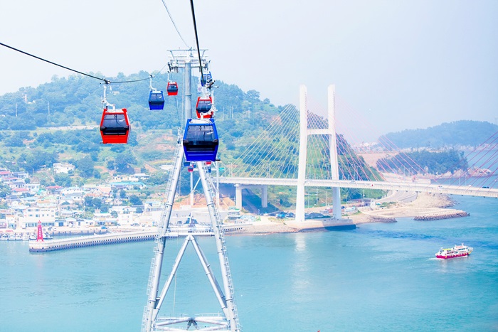 https://mdw-travel-data-us-east-1.s3.amazonaws.com/img/country/South-Korea/Yeosu-Cable-Car/img_01.jpg