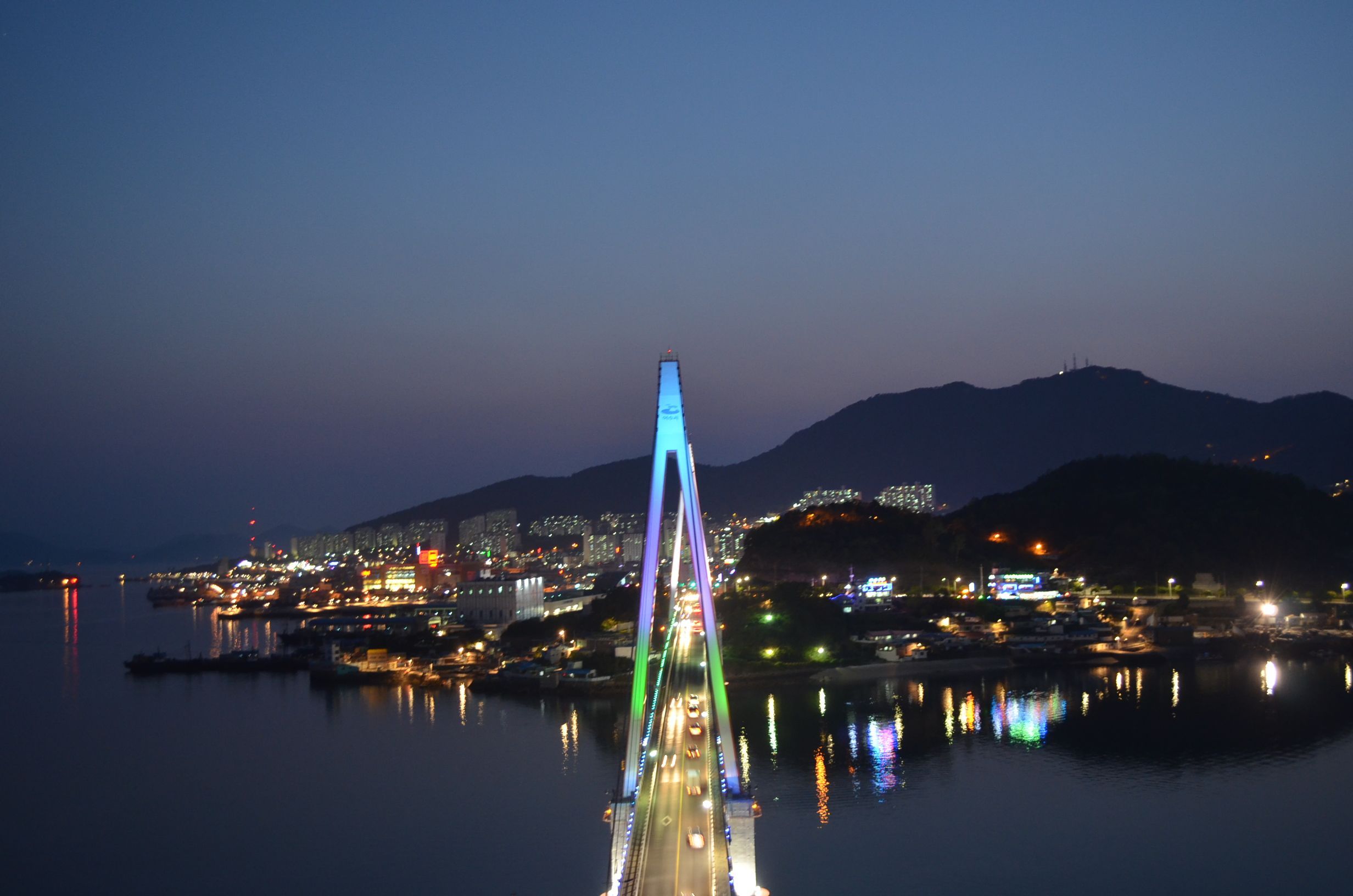 https://mdw-travel-data-us-east-1.s3.amazonaws.com/img/country/South-Korea/Yeosu-City-Hall-Observation-Deck/img_01.jpg