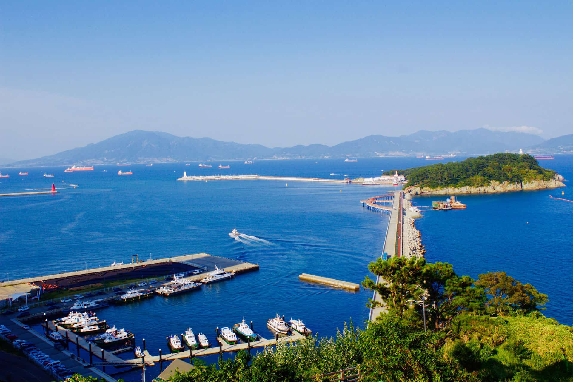 https://mdw-travel-data-us-east-1.s3.amazonaws.com/img/country/South-Korea/Yeosu-Dreamland/img_02.jpg