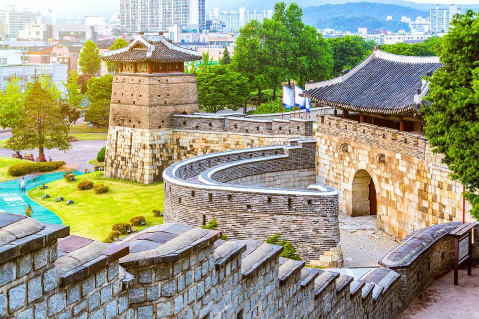 https://mdw-travel-data-us-east-1.s3.amazonaws.com/img/country/South-Korea/Yongin-Korean-Folk-Village/img_01.jpg