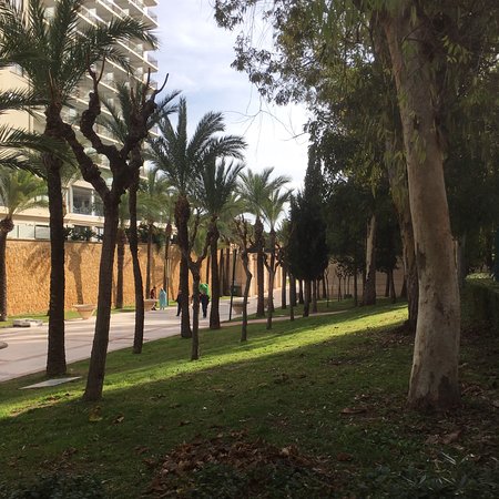 https://mdw-travel-data-us-east-1.s3.amazonaws.com/img/country/Spain/Aiguera-Park/img_01.jpg