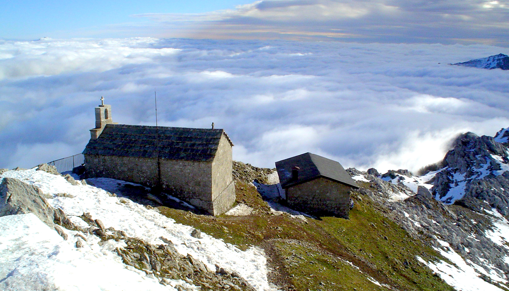 https://mdw-travel-data-us-east-1.s3.amazonaws.com/img/country/Spain/Aizkorri-Aratz-Natural-Park/img_01.jpg
