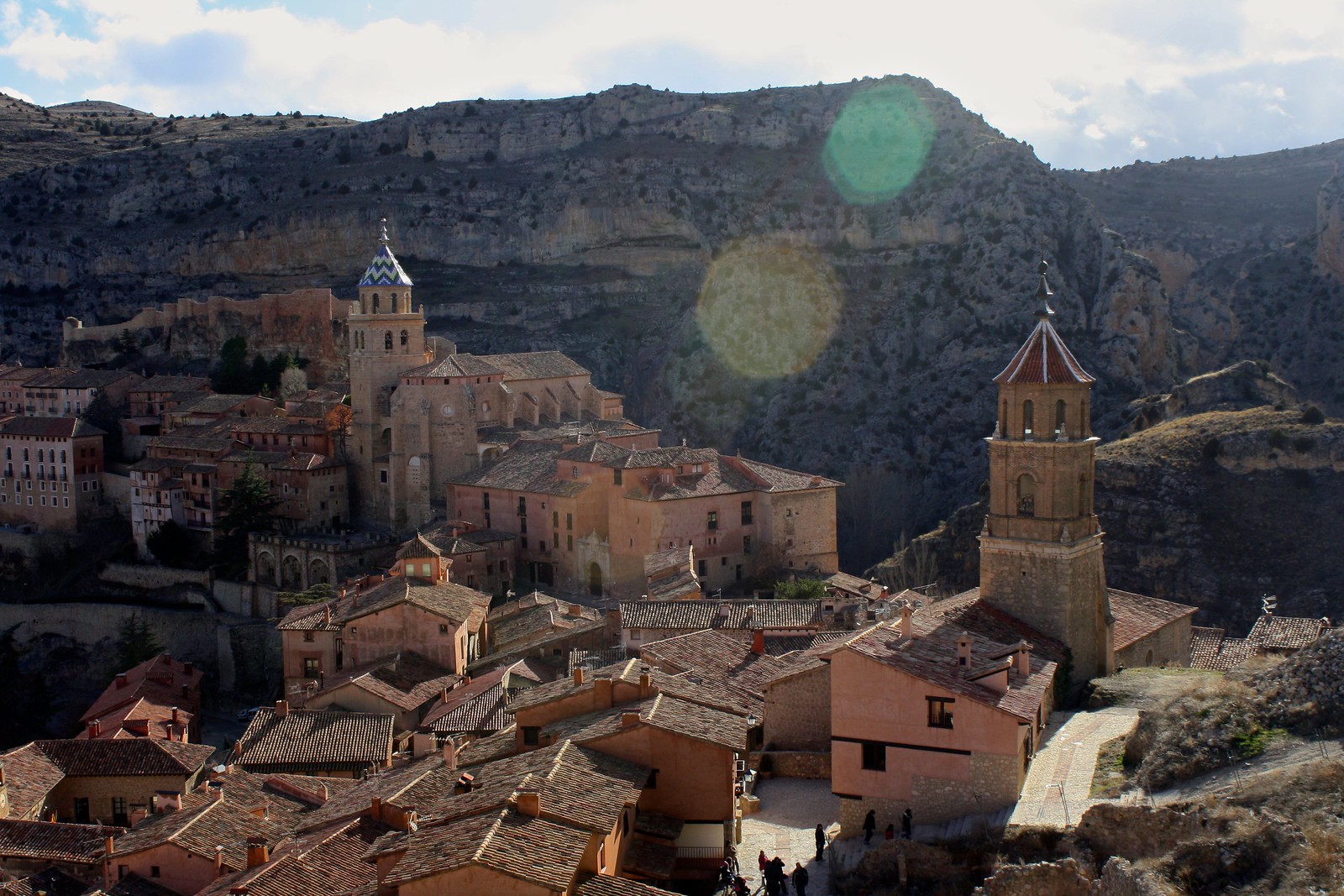 https://mdw-travel-data-us-east-1.s3.amazonaws.com/img/country/Spain/Albarracin/img_01.jpg