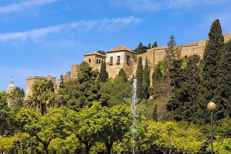 https://mdw-travel-data-us-east-1.s3.amazonaws.com/img/country/Spain/Alcazaba-of-Malaga/img_01.jpg