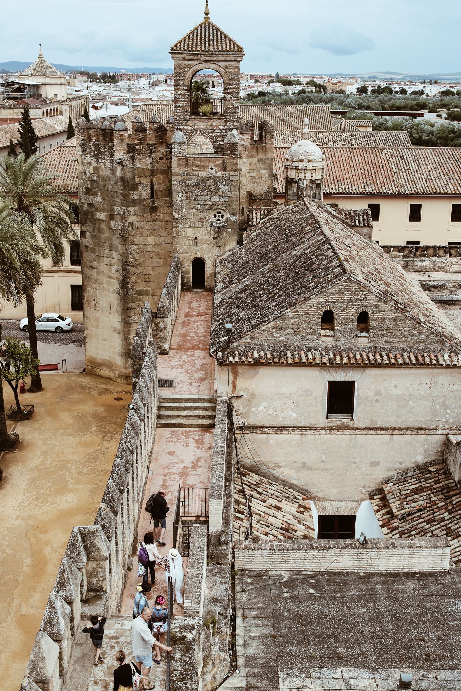https://mdw-travel-data-us-east-1.s3.amazonaws.com/img/country/Spain/Alcazar-de-los-Reyes-Cristianos/img_04.jpg