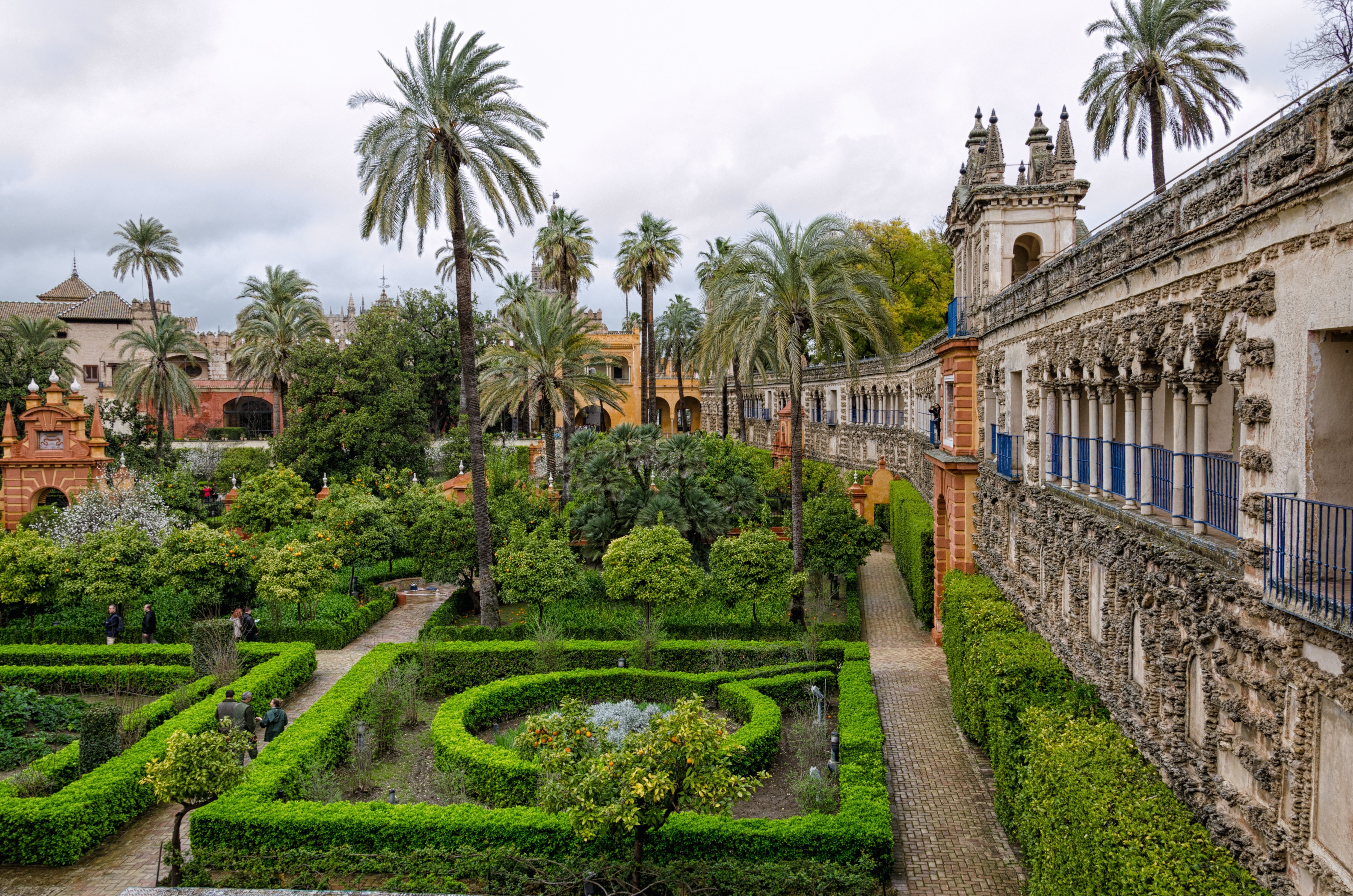 https://mdw-travel-data-us-east-1.s3.amazonaws.com/img/country/Spain/Alcazar-of-Seville/img_03.jpg