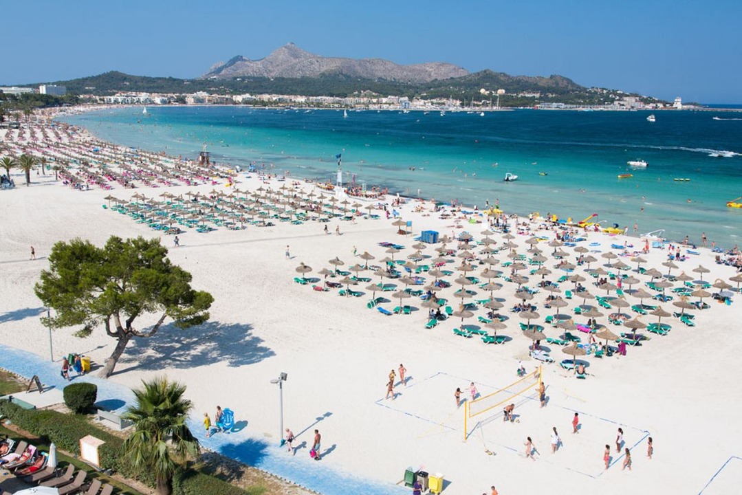 https://mdw-travel-data-us-east-1.s3.amazonaws.com/img/country/Spain/Alcudia-Old-Town/img_01.jpg