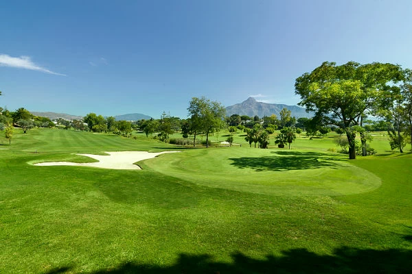 https://mdw-travel-data-us-east-1.s3.amazonaws.com/img/country/Spain/Aloha-Golf-Club/img_03.jpg
