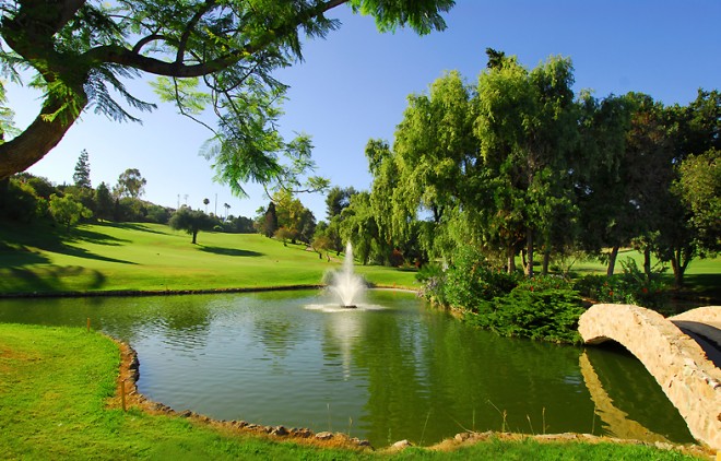 https://mdw-travel-data-us-east-1.s3.amazonaws.com/img/country/Spain/Aloha-Golf-Club/img_04.jpg