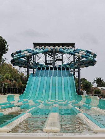 https://mdw-travel-data-us-east-1.s3.amazonaws.com/img/country/Spain/Aqualand-Torremolinos/img_04.jpg