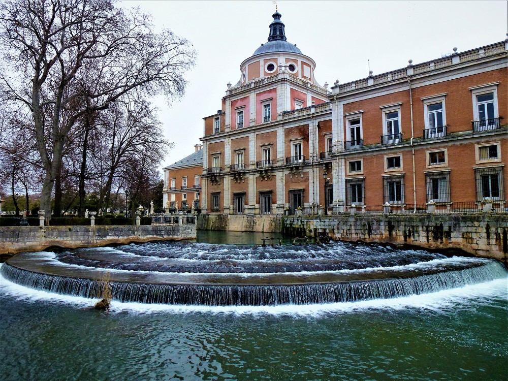 https://mdw-travel-data-us-east-1.s3.amazonaws.com/img/country/Spain/Aranjuez-Cultural-Landscape/img_01.jpg