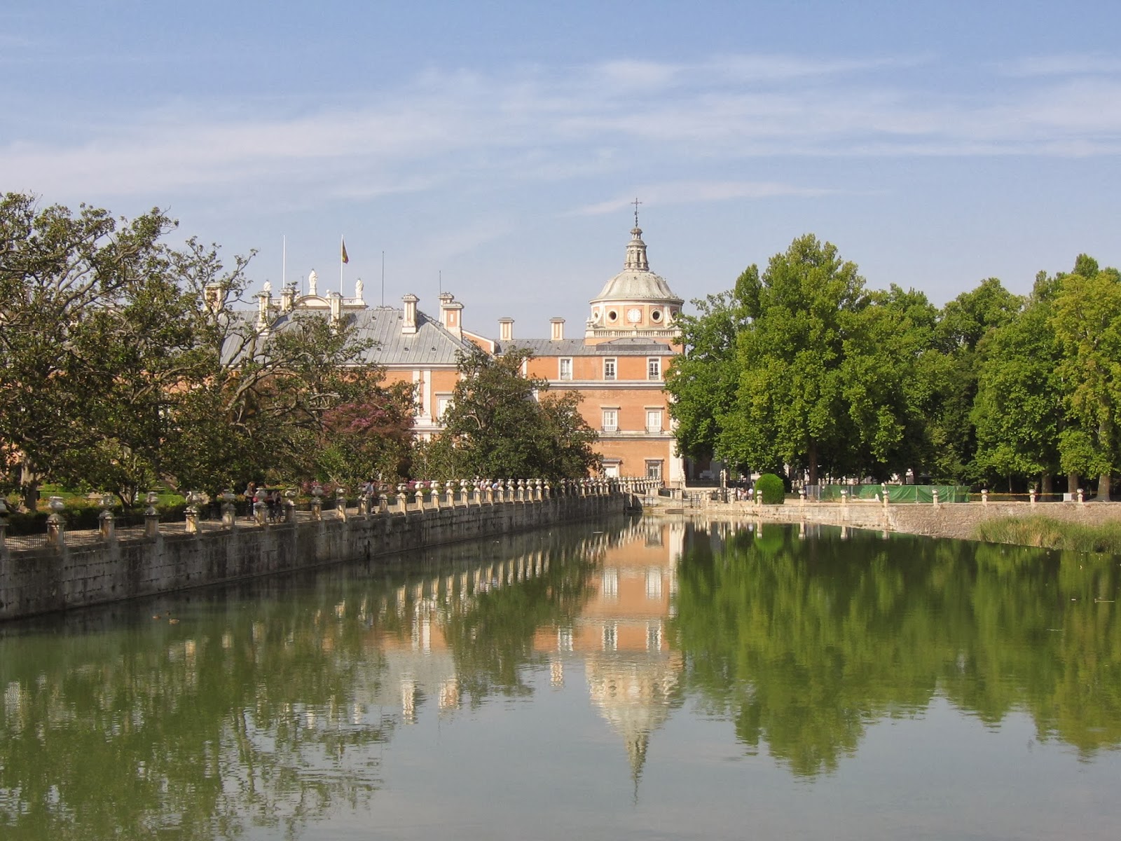 https://mdw-travel-data-us-east-1.s3.amazonaws.com/img/country/Spain/Aranjuez/img_01.jpg